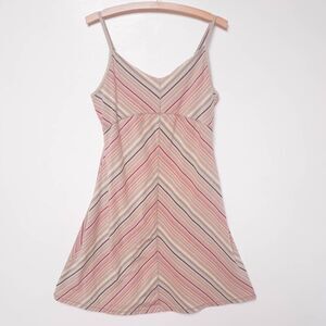 Royal Robbins Dress Womens Large Green Upf 40 Hiking Outdoor Athletic Shelf Bra